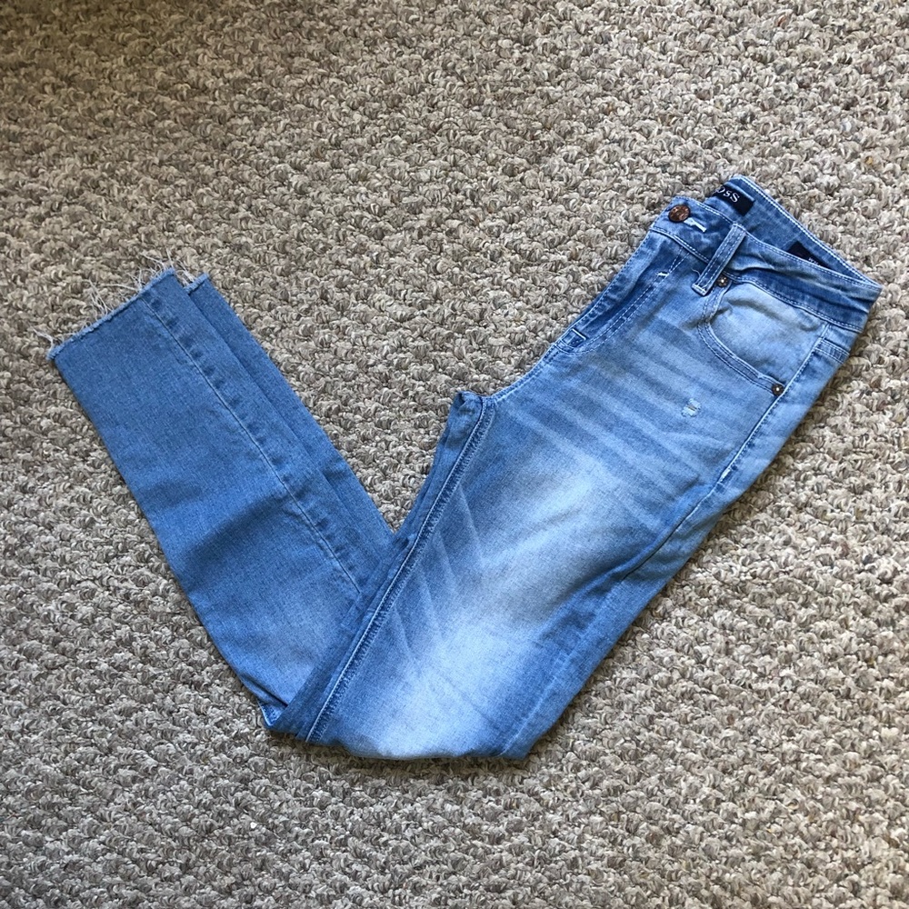 Vigoss • distressed skinny jeans